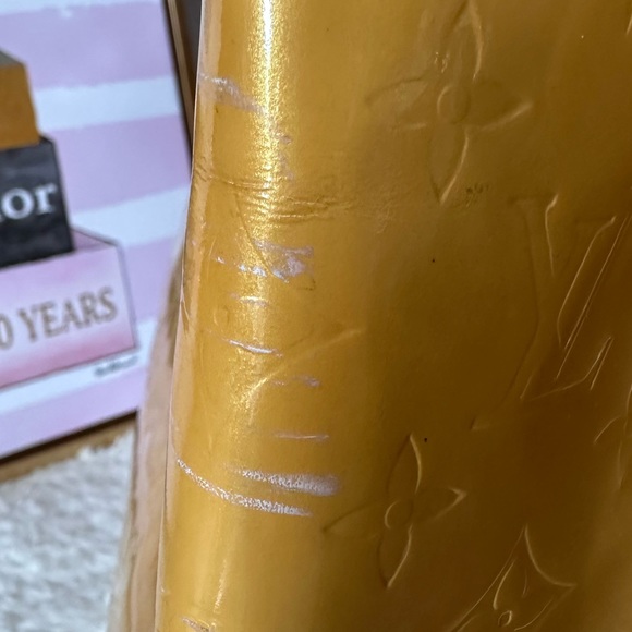 Louis Vuitton Monogram Yellow Vernis Reade GM Tote XL - Picture 5 of 14